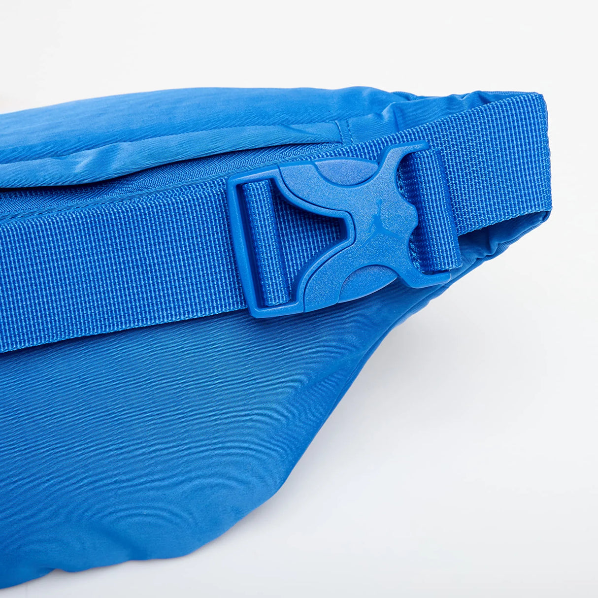 Riñonera Jordan Jam MVP con bandolera Azul deportivo