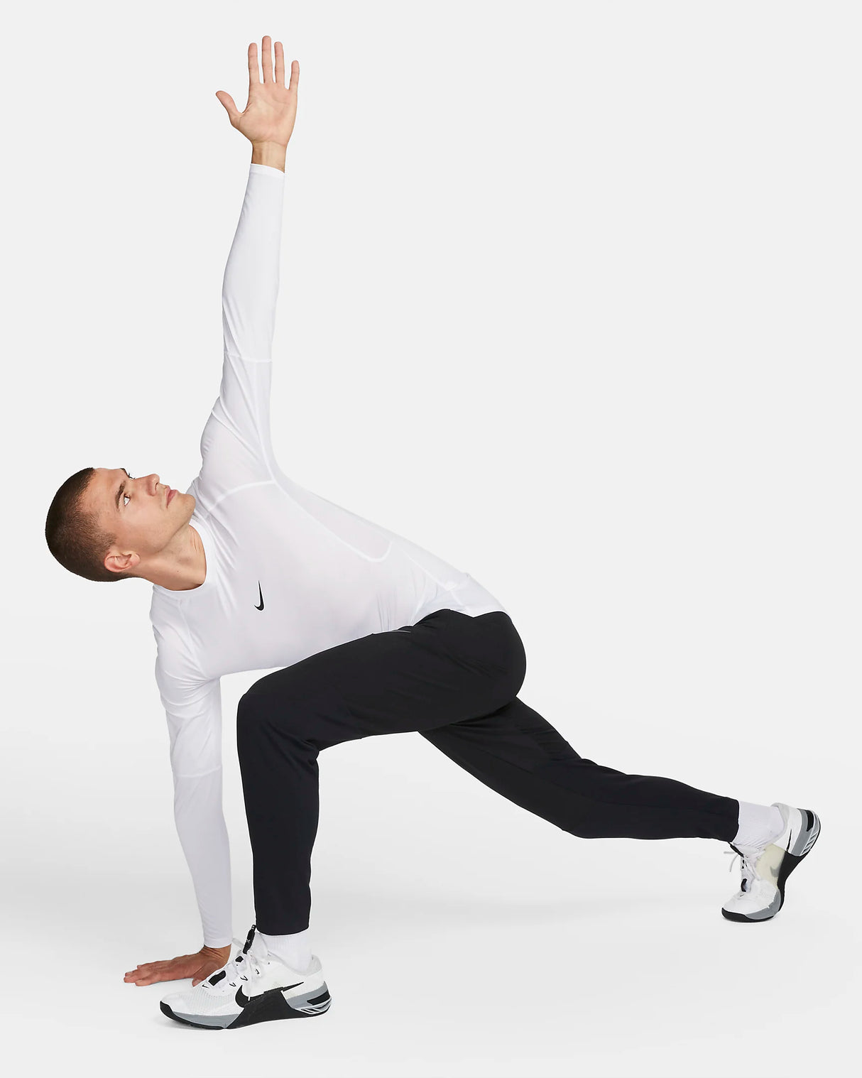 Materiales sustentables Nike Pro Playera de fitness de manga larga Dri-FIT para hombre