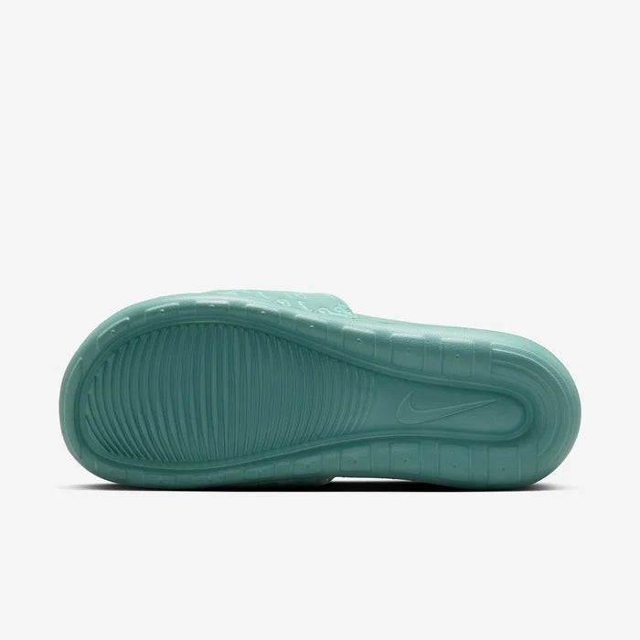 Nike Victori One