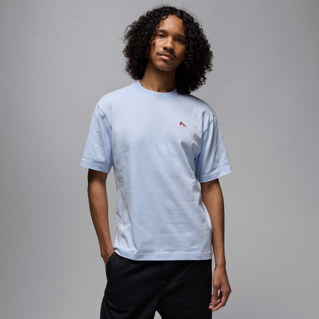 Jordan Brand Playera con parche de tenis para hombre