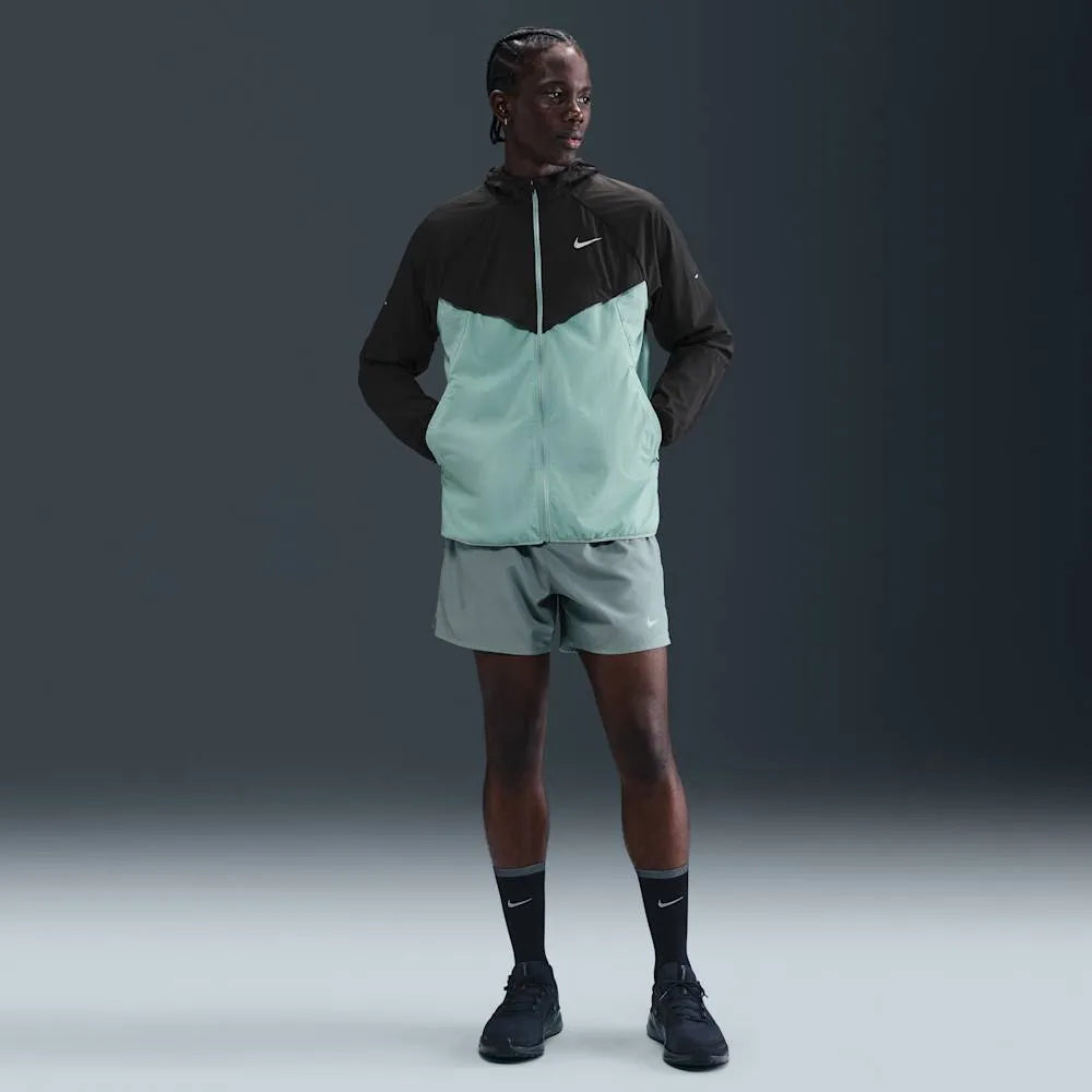 Nike Stride Chaqueta de correr para hombre Repel UV