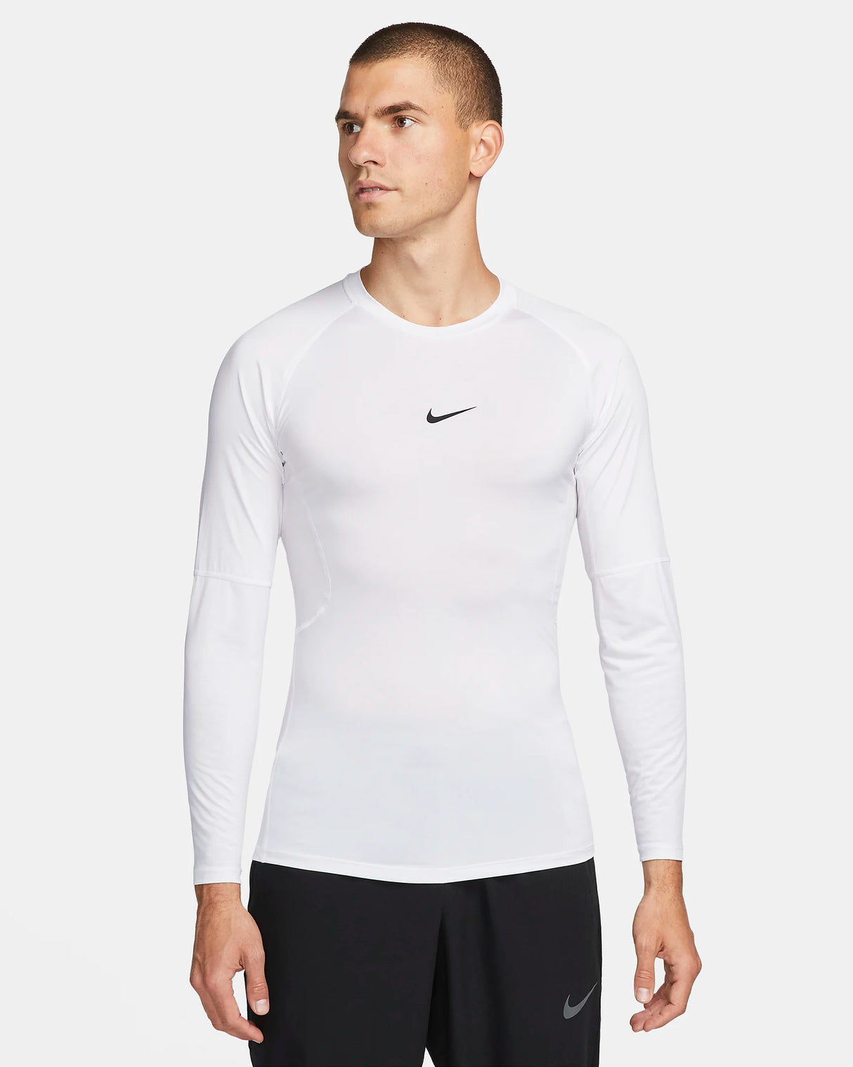 Materiales sustentables Nike Pro Playera de fitness de manga larga Dri-FIT para hombre