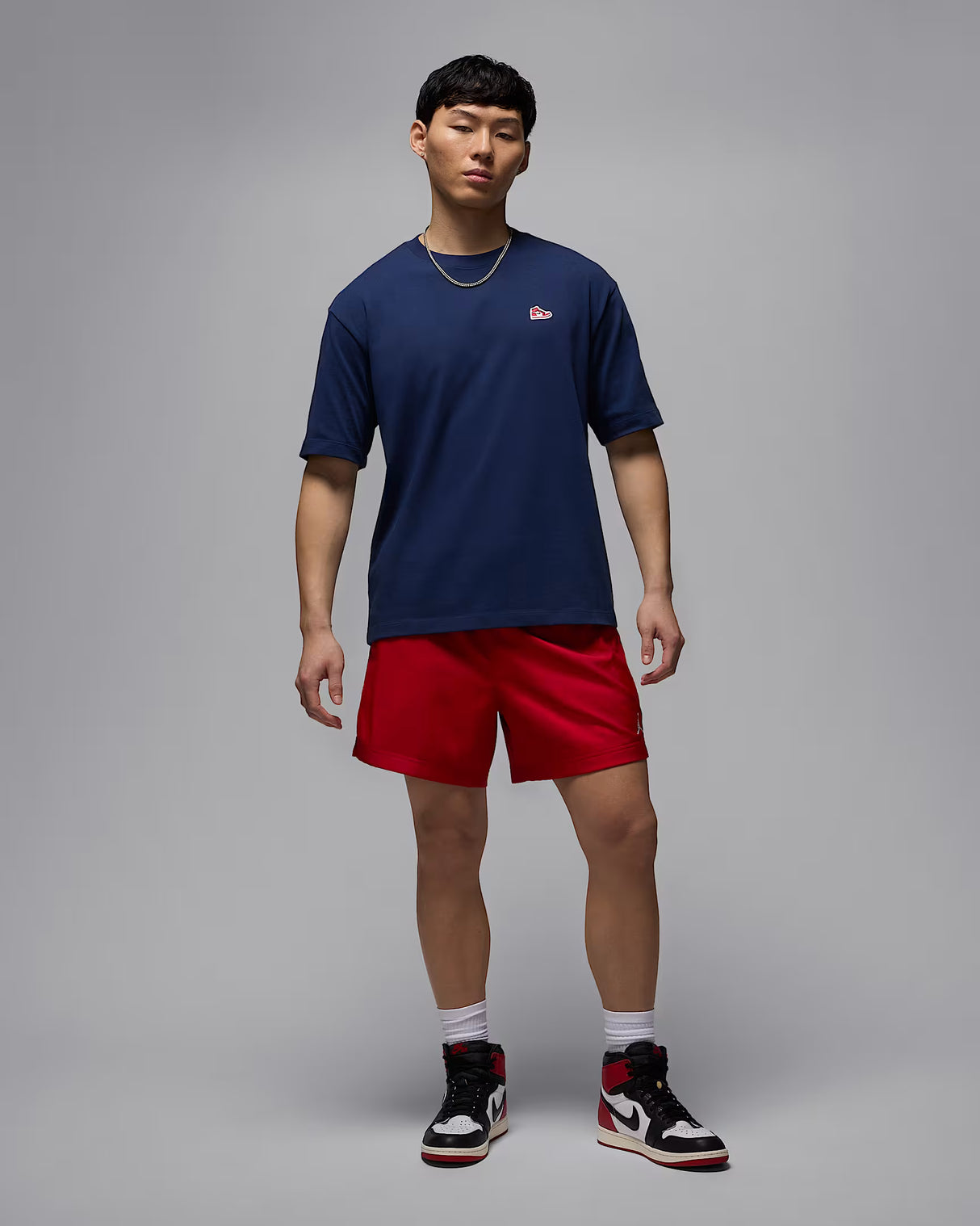 Jordan Brand Playera con parche de tenis para hombre