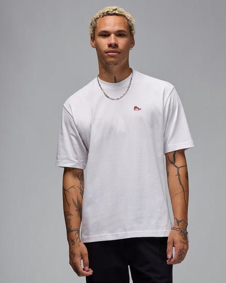 Jordan Brand Playera con parche de tenis para hombre