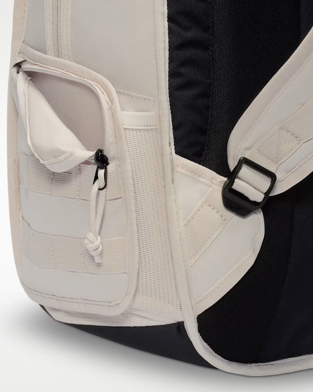 Materiales reciclados Nike Sportswear RPM Mochila (26L)