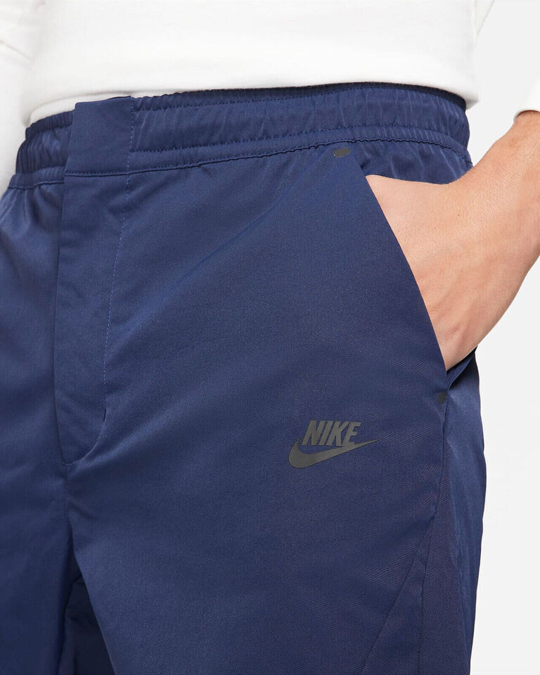 Nike Sportswear Tech Essentials Pantalones suburbanos sin forro para hombre