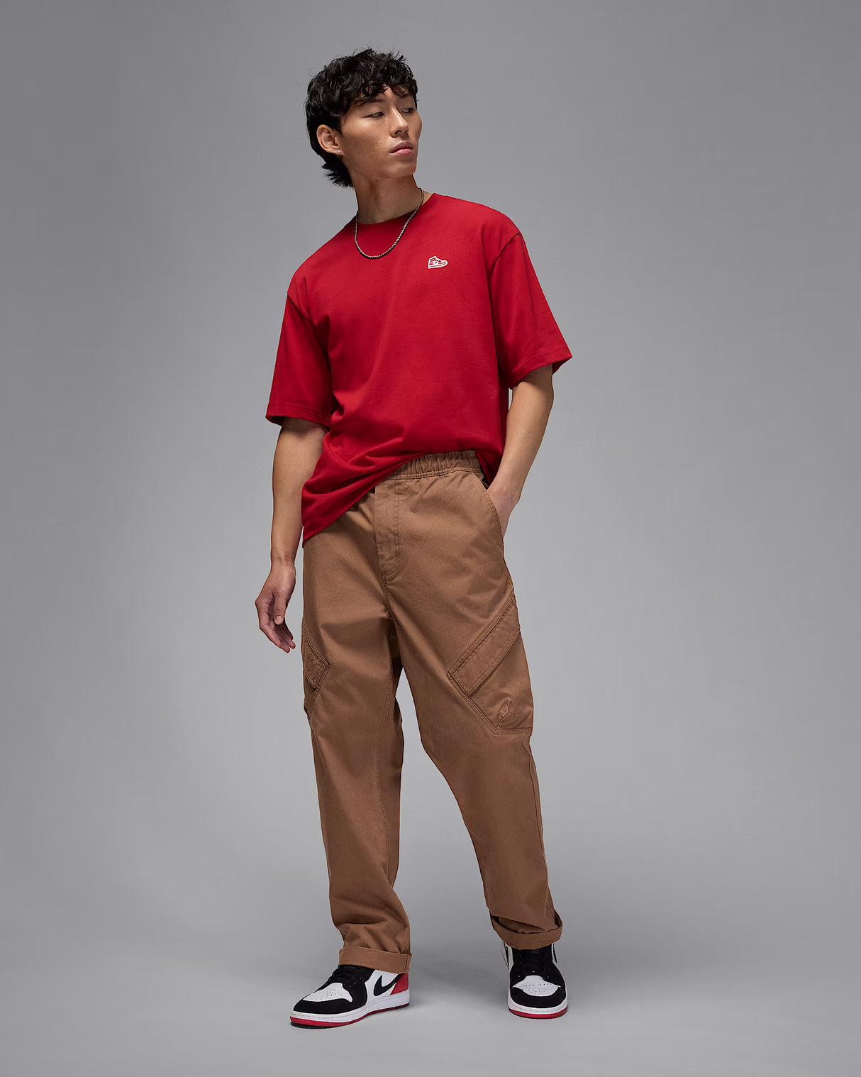 Jordan Brand Playera con parche de tenis para hombre