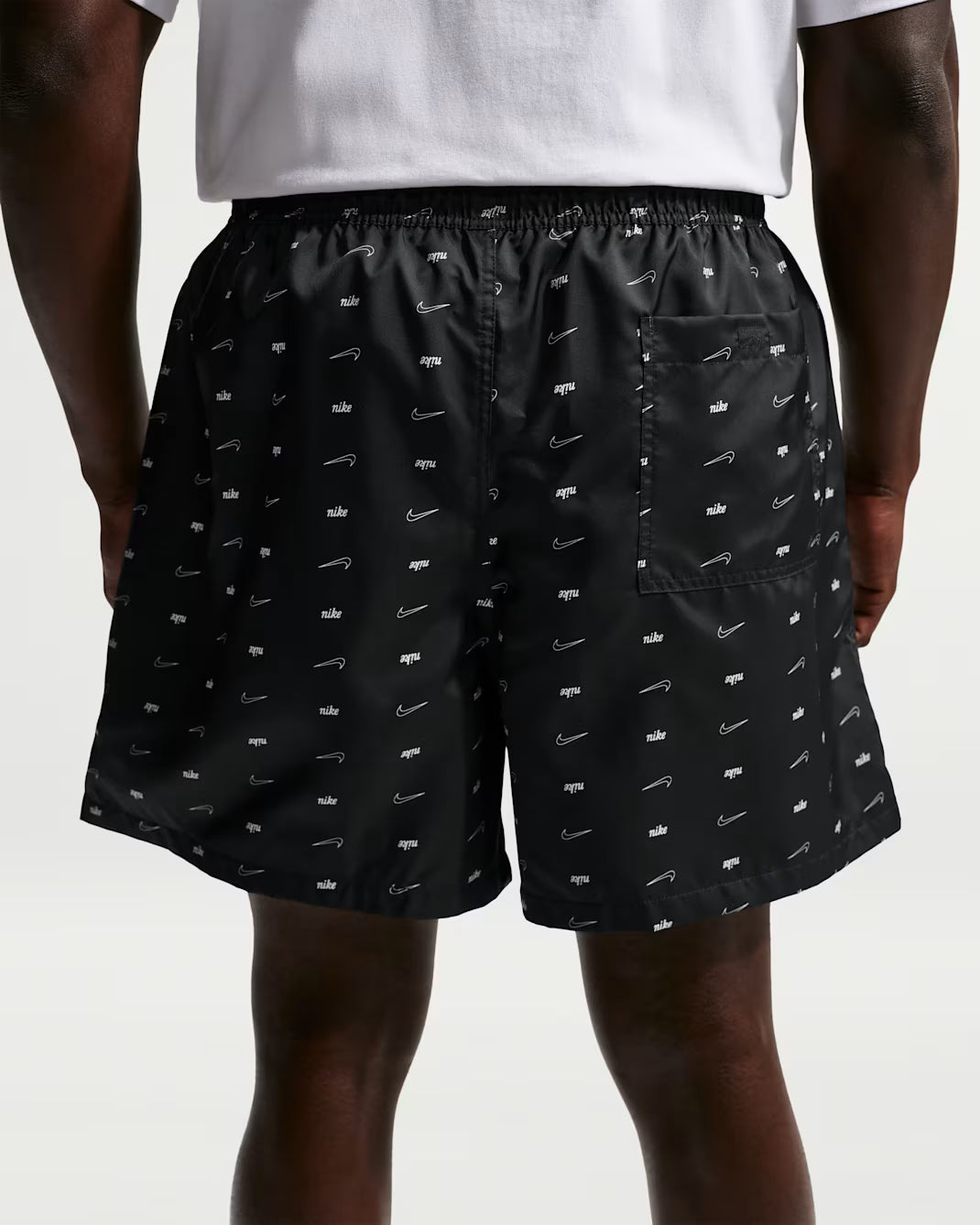 Materiales reciclados  Club Deportivo Nike Shorts de tejido Woven Flow para hombre