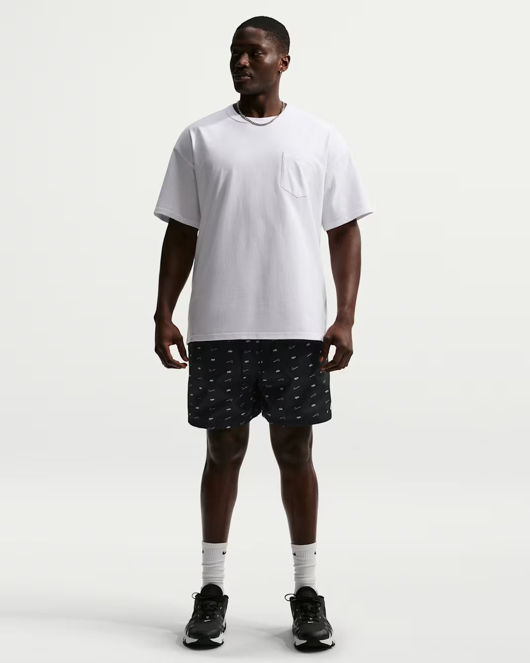 Materiales reciclados  Club Deportivo Nike Shorts de tejido Woven Flow para hombre