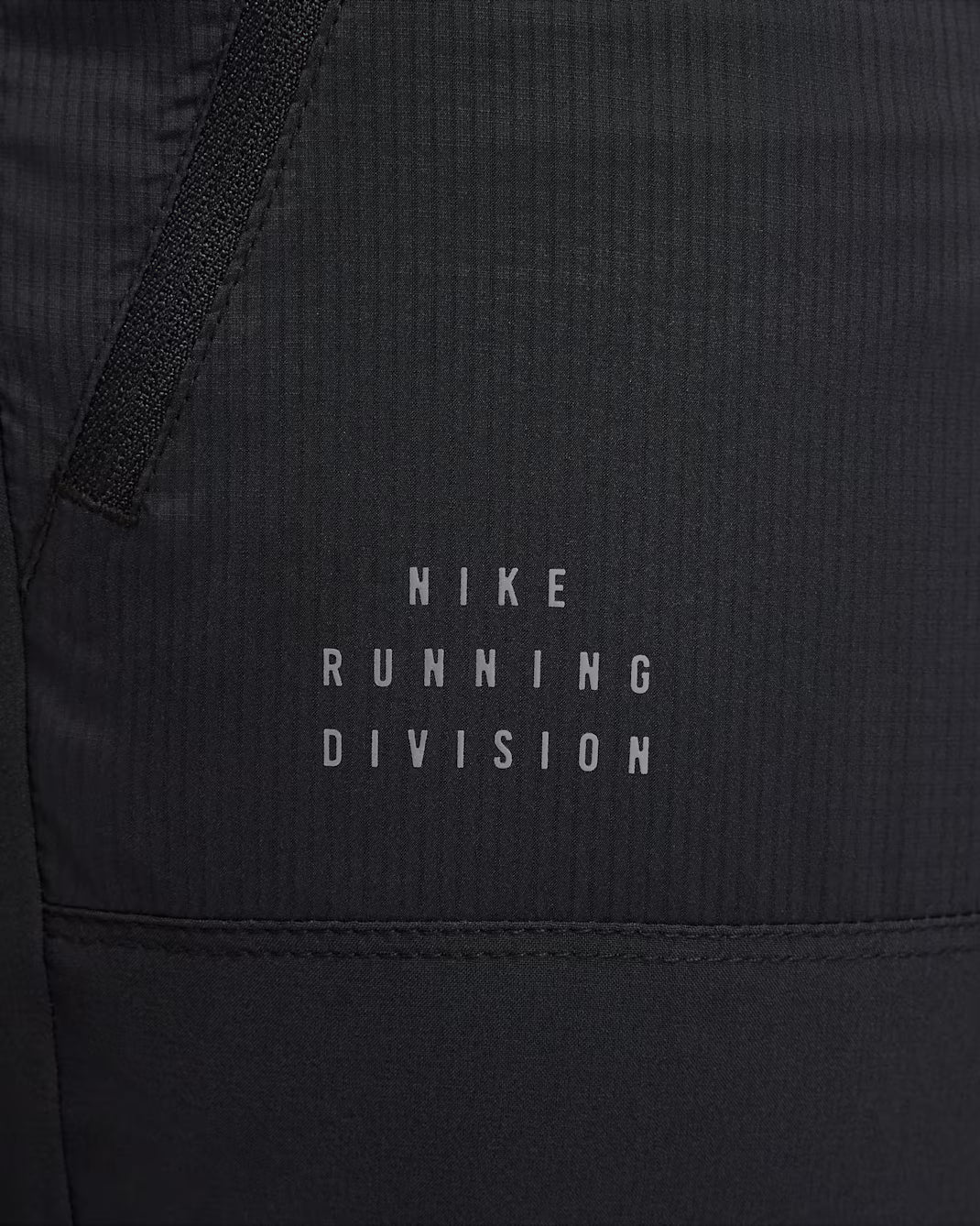 Materiales reciclados  Nike Phenom Running Division Pantalones de running Dri-FIT para hombre