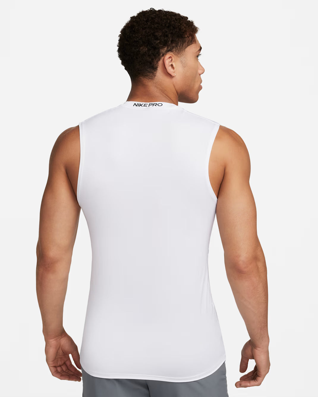 Materiales reciclados  Nike Pro Camiseta sin mangas ajustada Dri-FIT para hombre