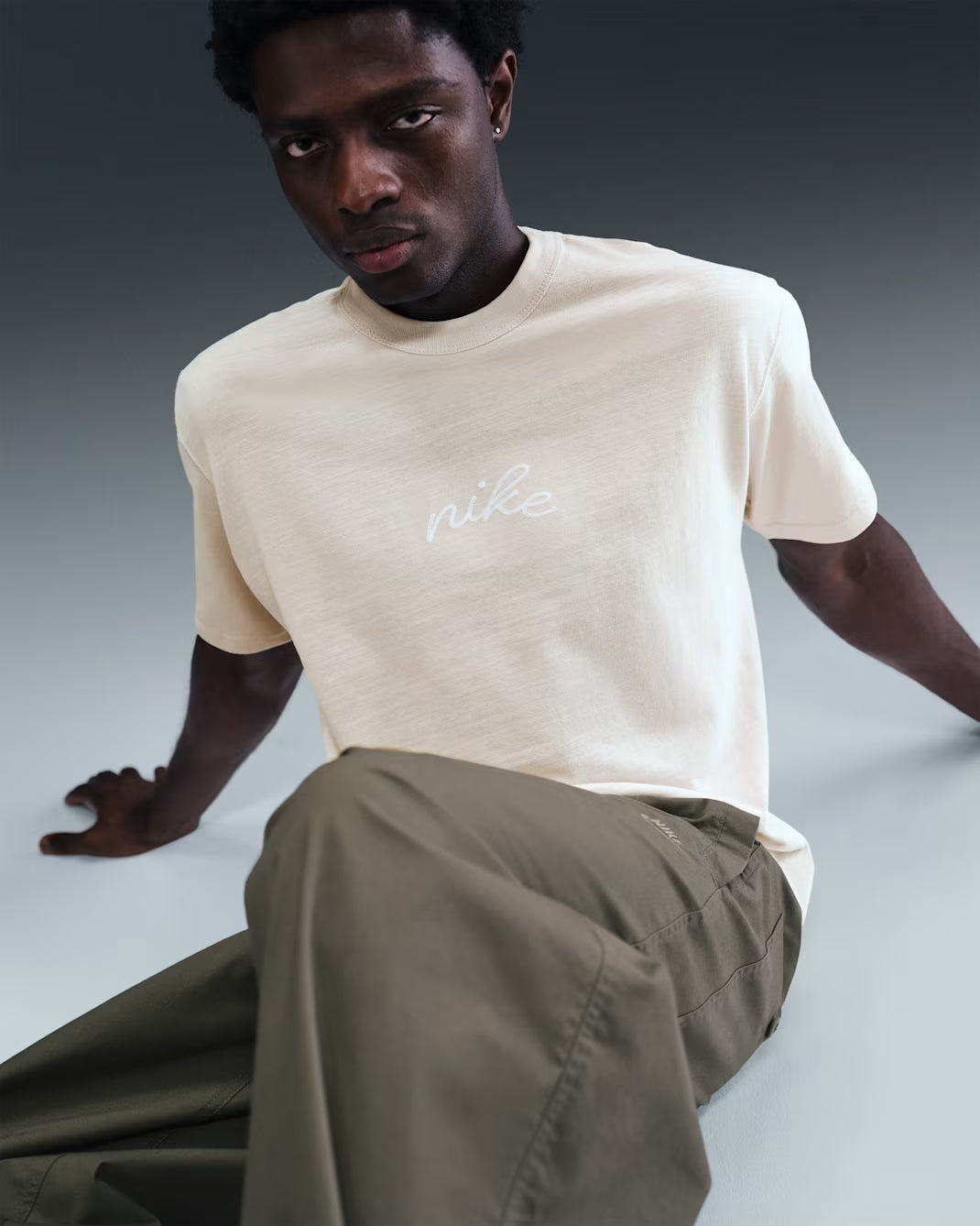 Nike Sportswear Premium Essentials Playera para hombre