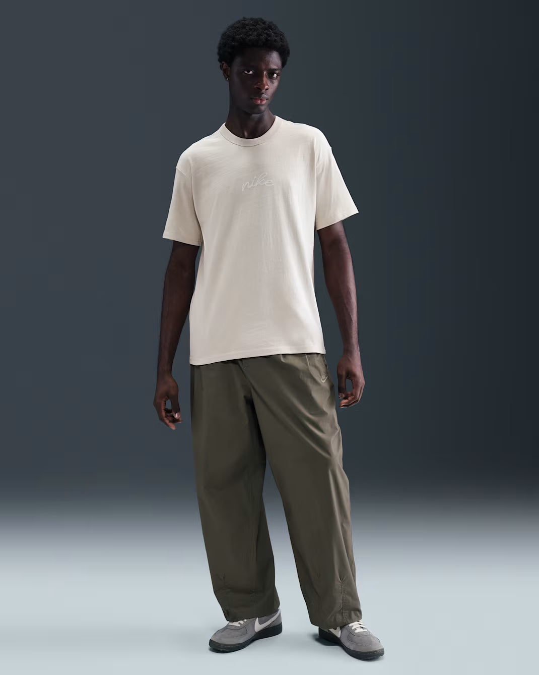 Nike Sportswear Premium Essentials Playera para hombre