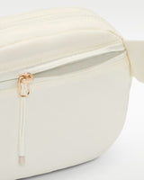 Materiales reciclados  Nike Aura Bolsa tipo bandolera (2 l)