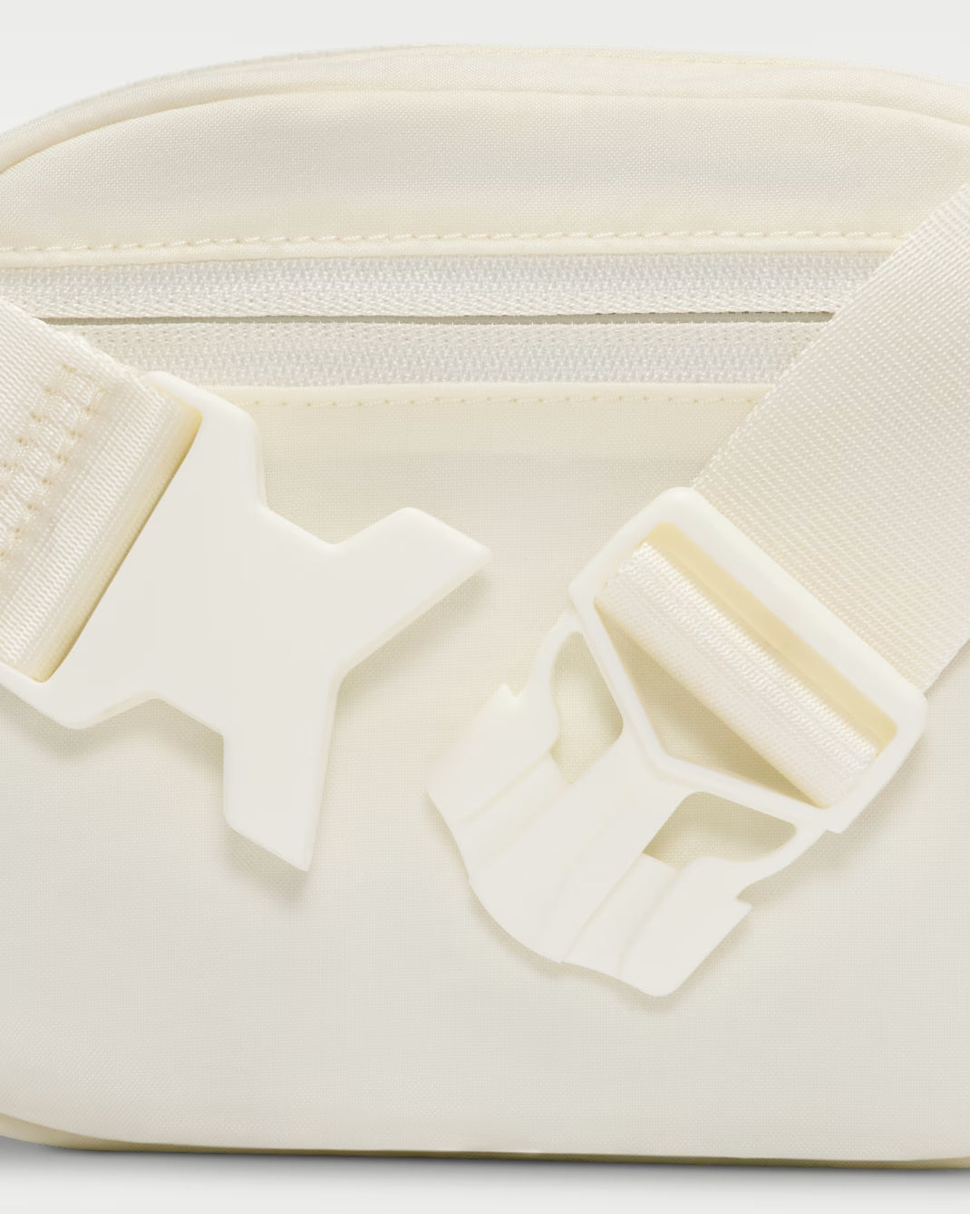 Materiales reciclados  Nike Aura Bolsa tipo bandolera (2 l)