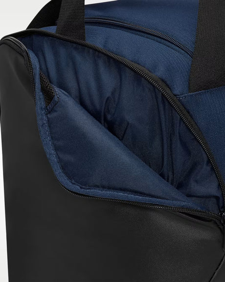 Materiales reciclados  Nike Brasilia Maleta duffel de entrenamiento (pequeña)