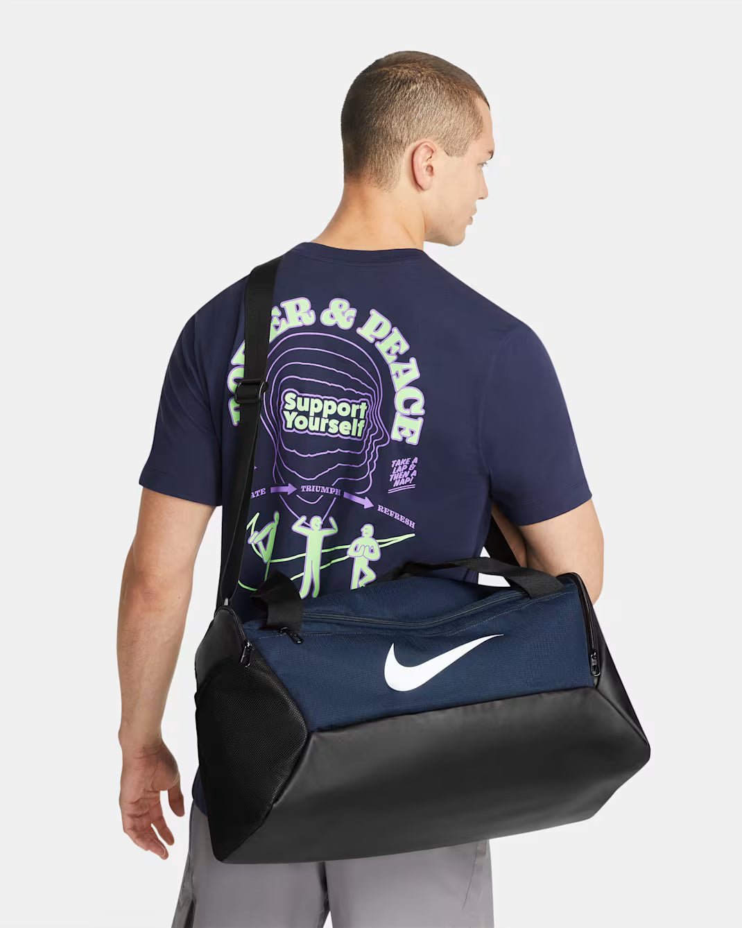 Materiales reciclados  Nike Brasilia Maleta duffel de entrenamiento (pequeña)