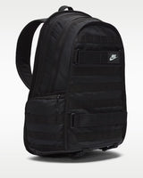 Materiales reciclados  Nike Sportswear RPM Mochila (26L)