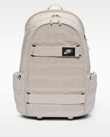 Materiales reciclados  Nike Sportswear RPM Mochila (26L)