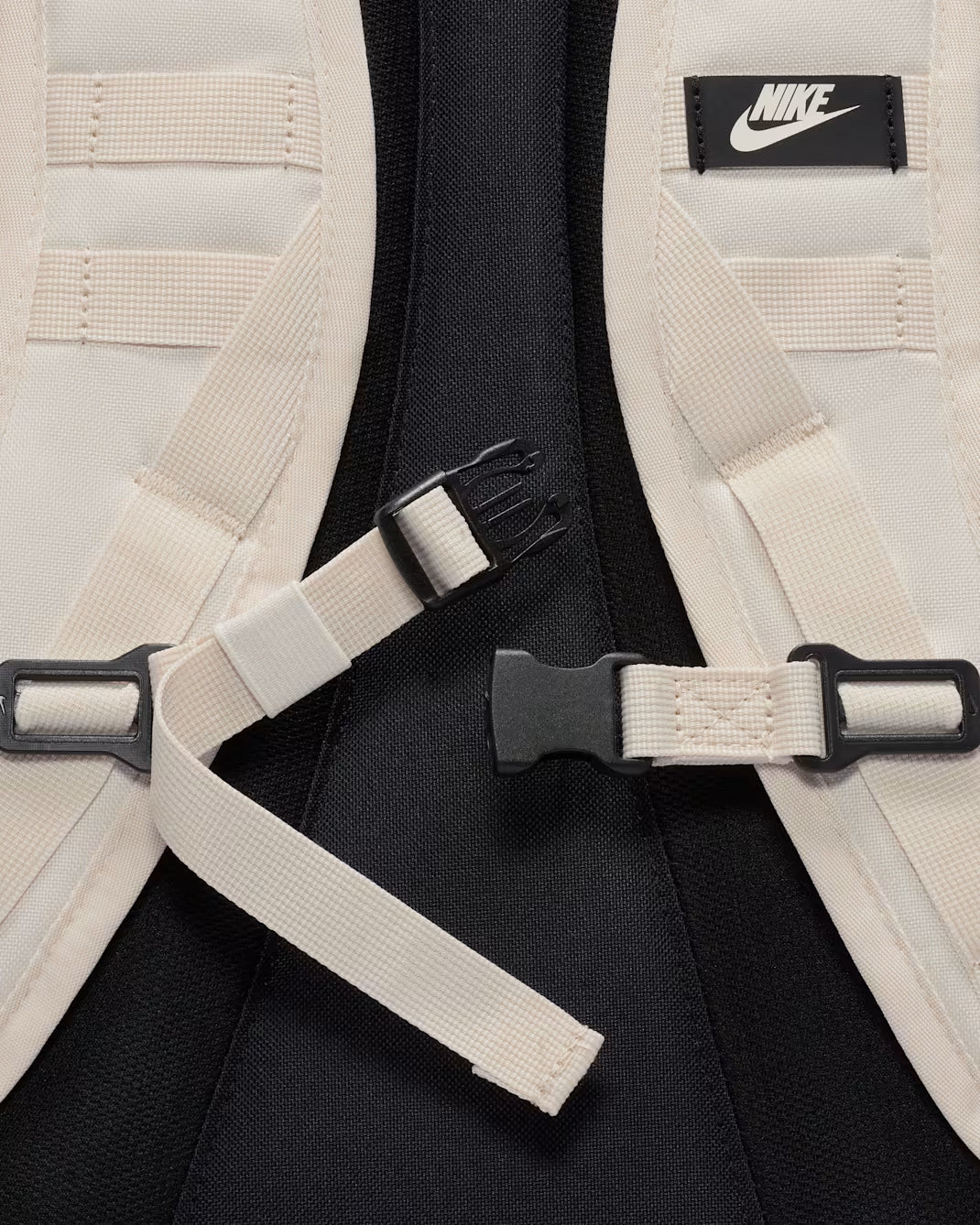 Materiales reciclados  Nike Sportswear RPM Mochila (26L)