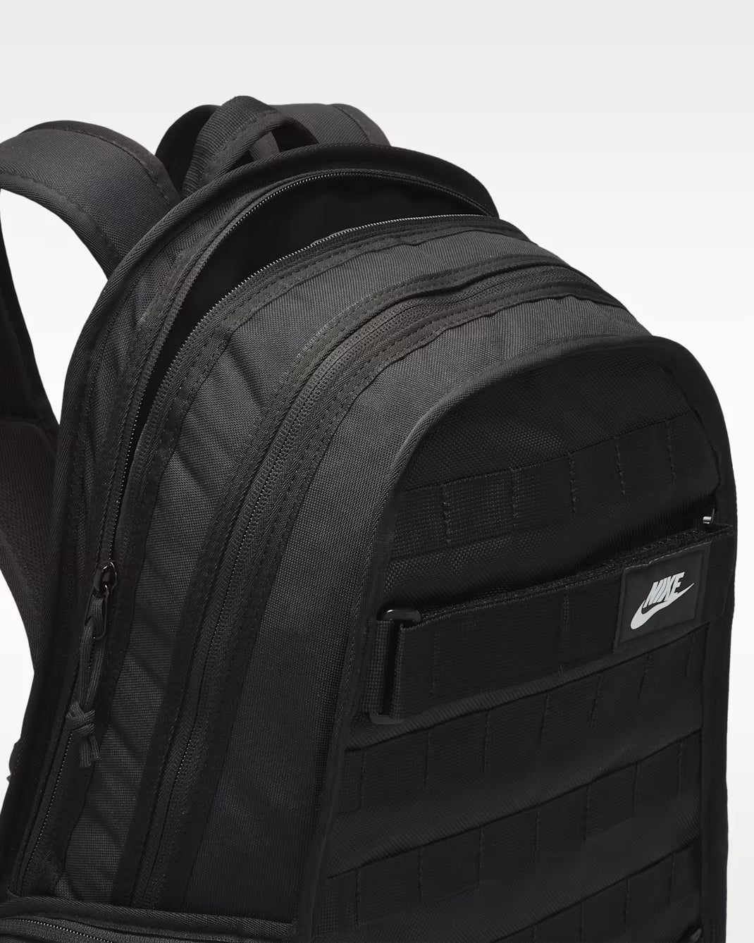 Materiales reciclados  Nike Sportswear RPM Mochila (26L)