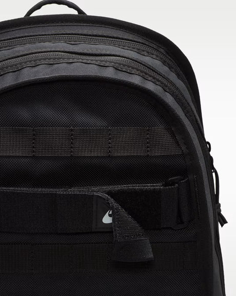 Materiales reciclados  Nike Sportswear RPM Mochila (26L)