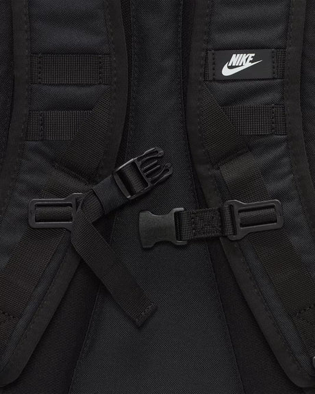 Materiales reciclados  Nike Sportswear RPM Mochila (26L)