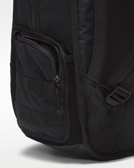 Materiales reciclados  Nike Sportswear RPM Mochila (26L)