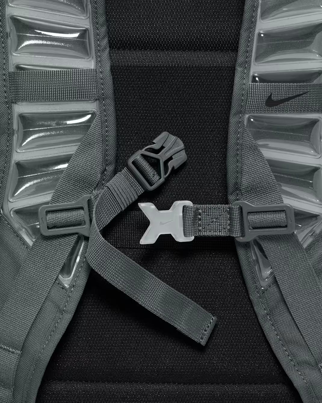 Materiales reciclados  Nike Varsity Elite Mochila (32L)