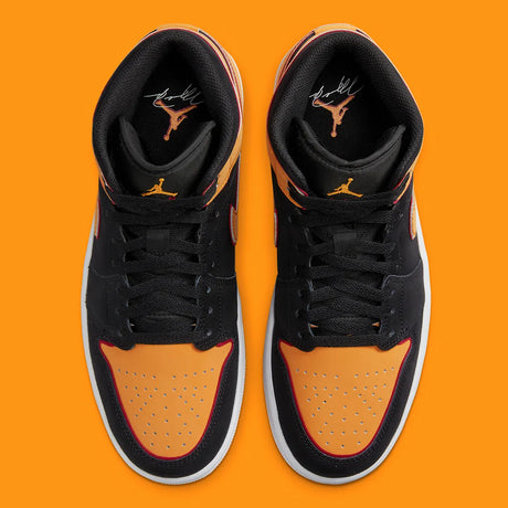 Air Jordan 1 Mid «Naranja intenso»