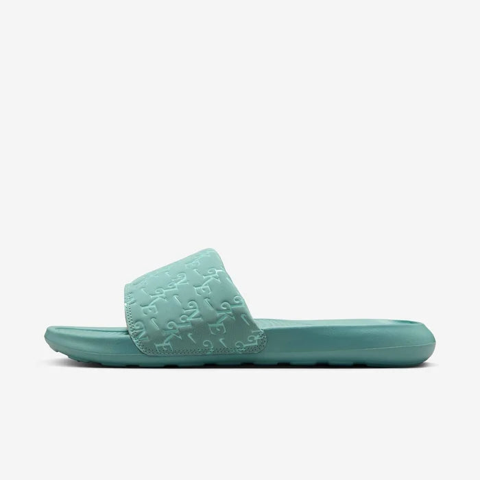 Nike Victori One