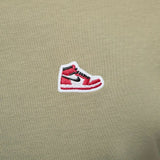 Jordan Brand Playera con parche de tenis para hombre
