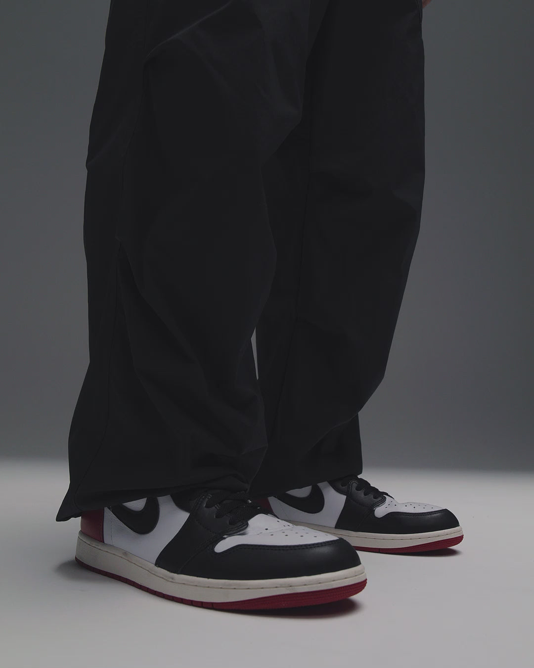Jordan Brand Playera con parche de tenis para hombre