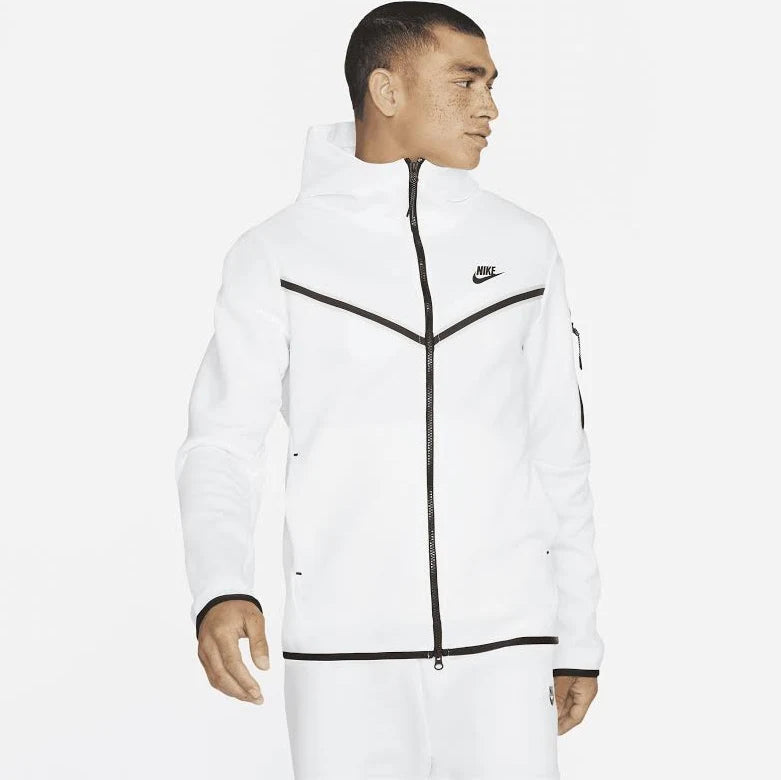 Nike SPORTSWEAR TECH FLEECE